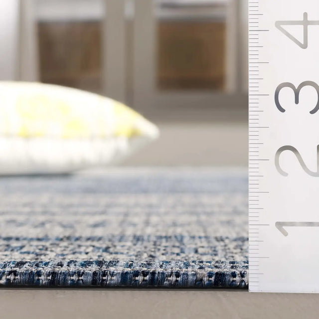 Safavieh Courtyard 4'-0" x 5'-7" Rug in Navy / Grey