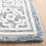 Safavieh Metro 4'-0" x 6'-0" Rug in Blue / Ivory