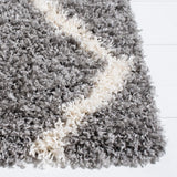 Safavieh Venus Shag 500 4'-0" x 6'-0" Rug in Grey / Ivory