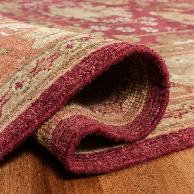 Safavieh Oushak 4'-0" x 6'-0" Rug in Red / Green