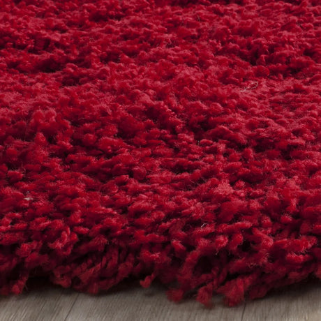 Safavieh Sgl-Laguna Shag 2'-3" x 6'-0" Rug in Red