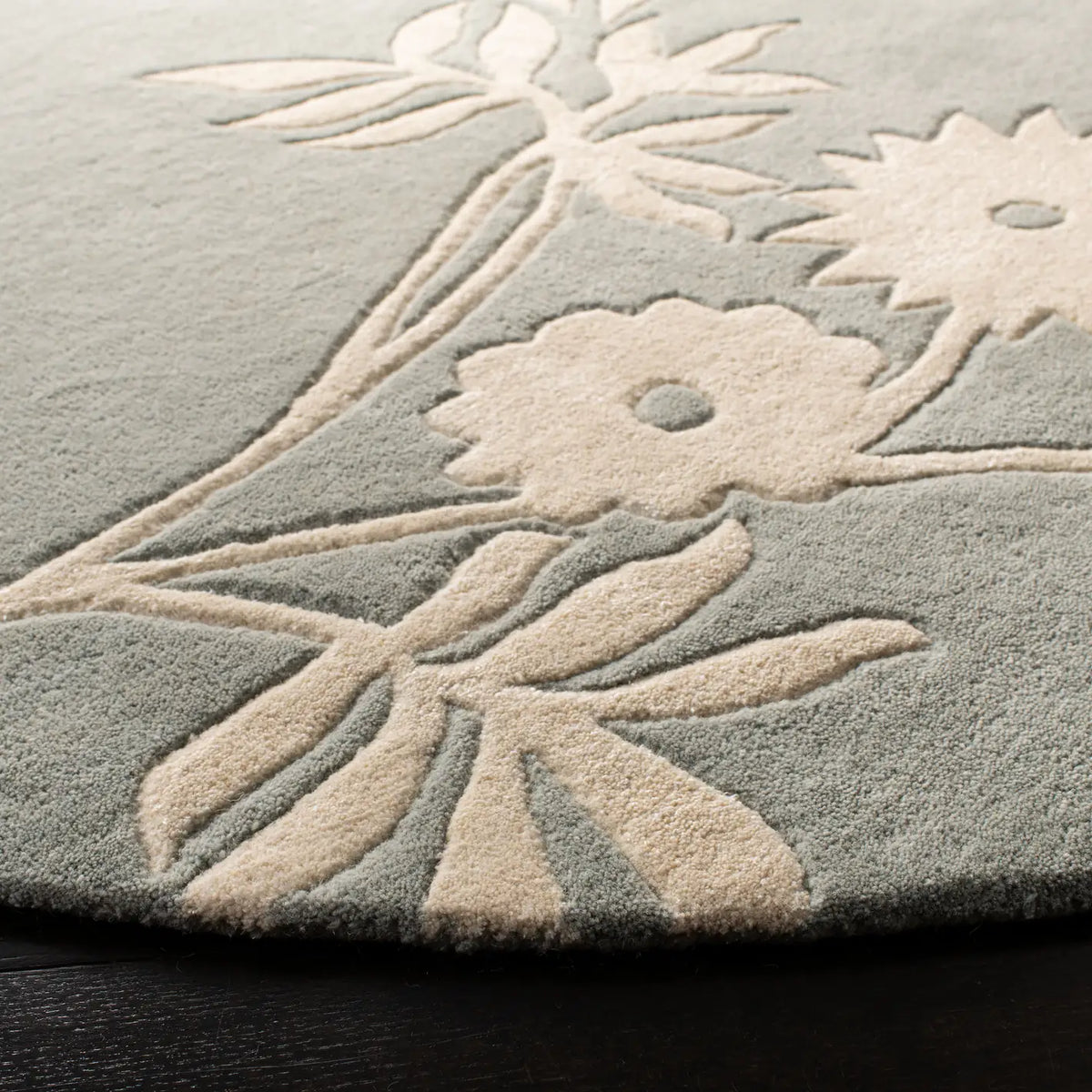 Safavieh Soho 6'-0" x 6'-0" Rug in Grey / Ivory
