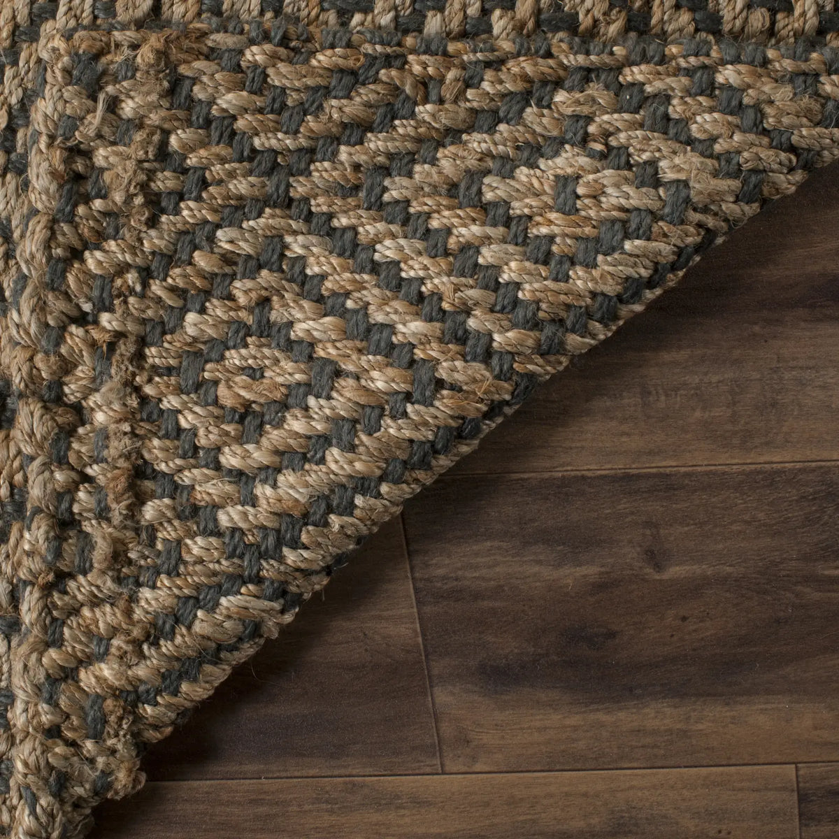 Safavieh Natural Fiber 4'-0" x 6'-0" Rug in Natural / Grey