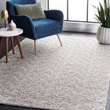 Safavieh Kilim 5'-0" x 8'-0" Rug in Grey / Beige