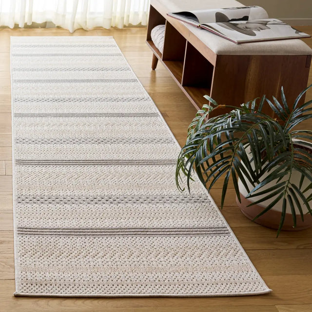 Safavieh Veranda 2'-2" x 9'-0" Rug in Ivory / Beige Grey
