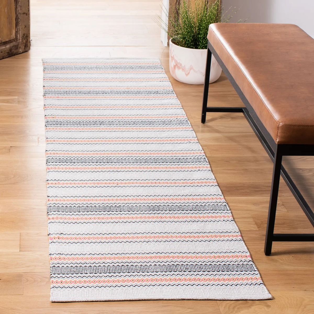 Safavieh Montauk 2'-3" x 8'-0" Rug in Pink / Beige