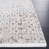 Safavieh Diamond 4'-0" x 6'-0" Rug in Beige / Grey