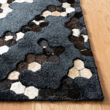Safavieh Manhattan 5'-0" x 8'-0" Rug in Black