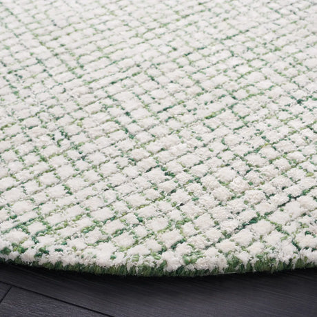 Safavieh Abstract 6'-0" x 6'-0" Rug in Ivory / Green