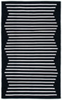 Safavieh Montauk 4'-0" x 6'-0" Rug in Black / Ivory