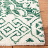 Safavieh Dip Dye 4'-0" x 6'-0" Rug in Dark Green / Ivory