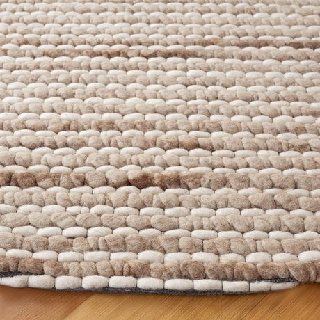 Safavieh Marbella 6'-0" x 6'-0" Rug in Taupe / Ivory