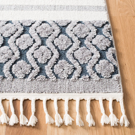 Safavieh Marrakesh 5'-3" x 7'-6" Rug in Ivory / Blue