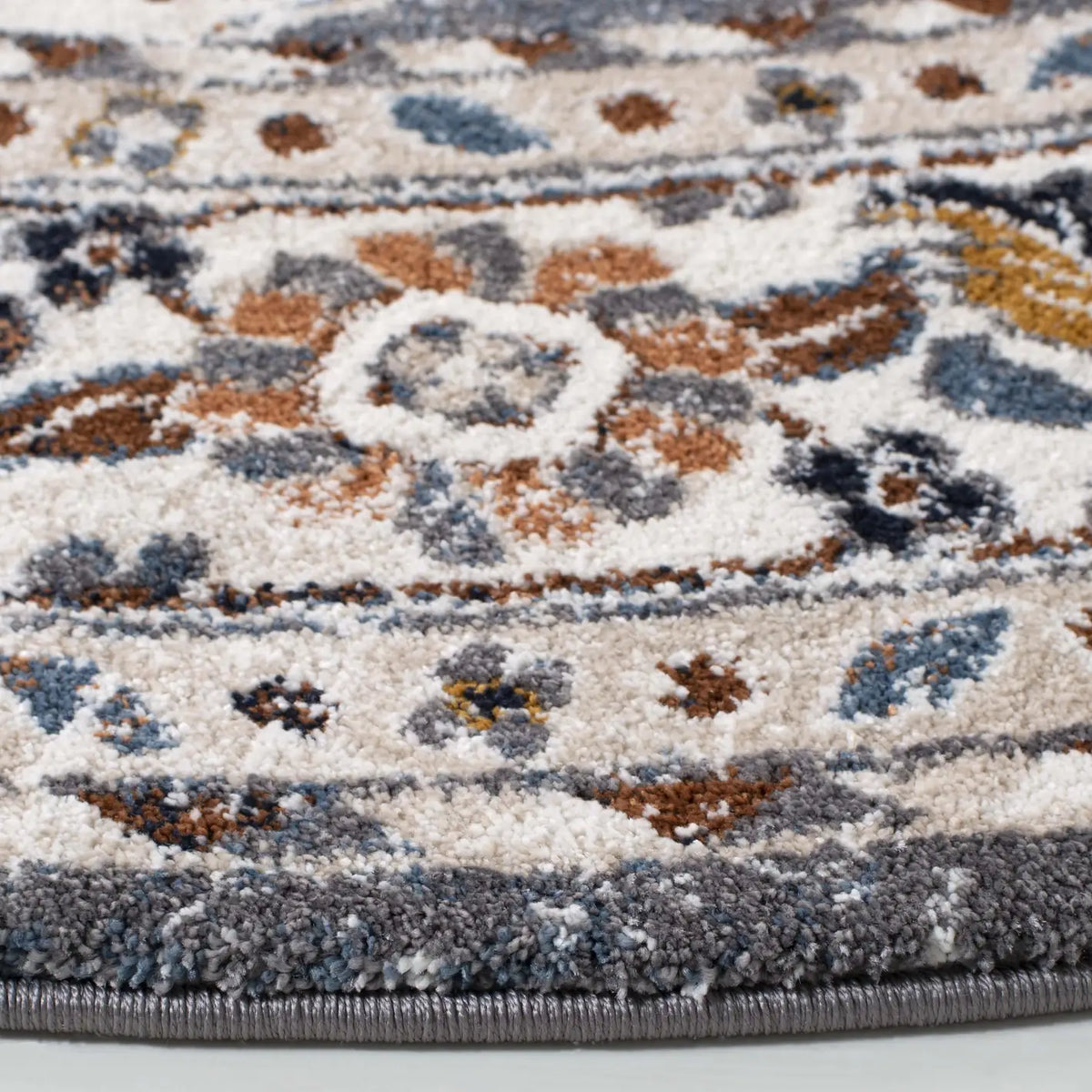 Safavieh Symphony 6'-7" x 6'-7" Rug in Ivory / Grey