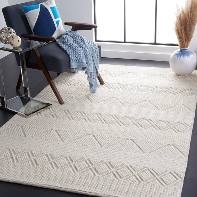 Safavieh Natura 4'-0" x 6'-0" Rug in Ivory
