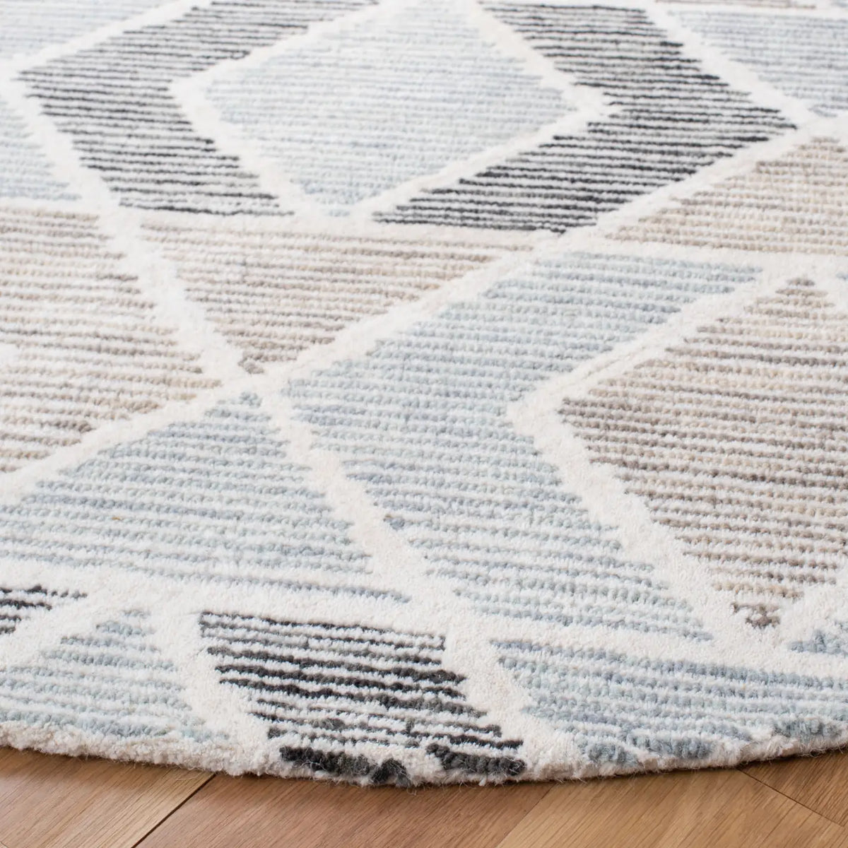 Safavieh Precious 6'-0" x 6'-0" Rug in Blue / Beige