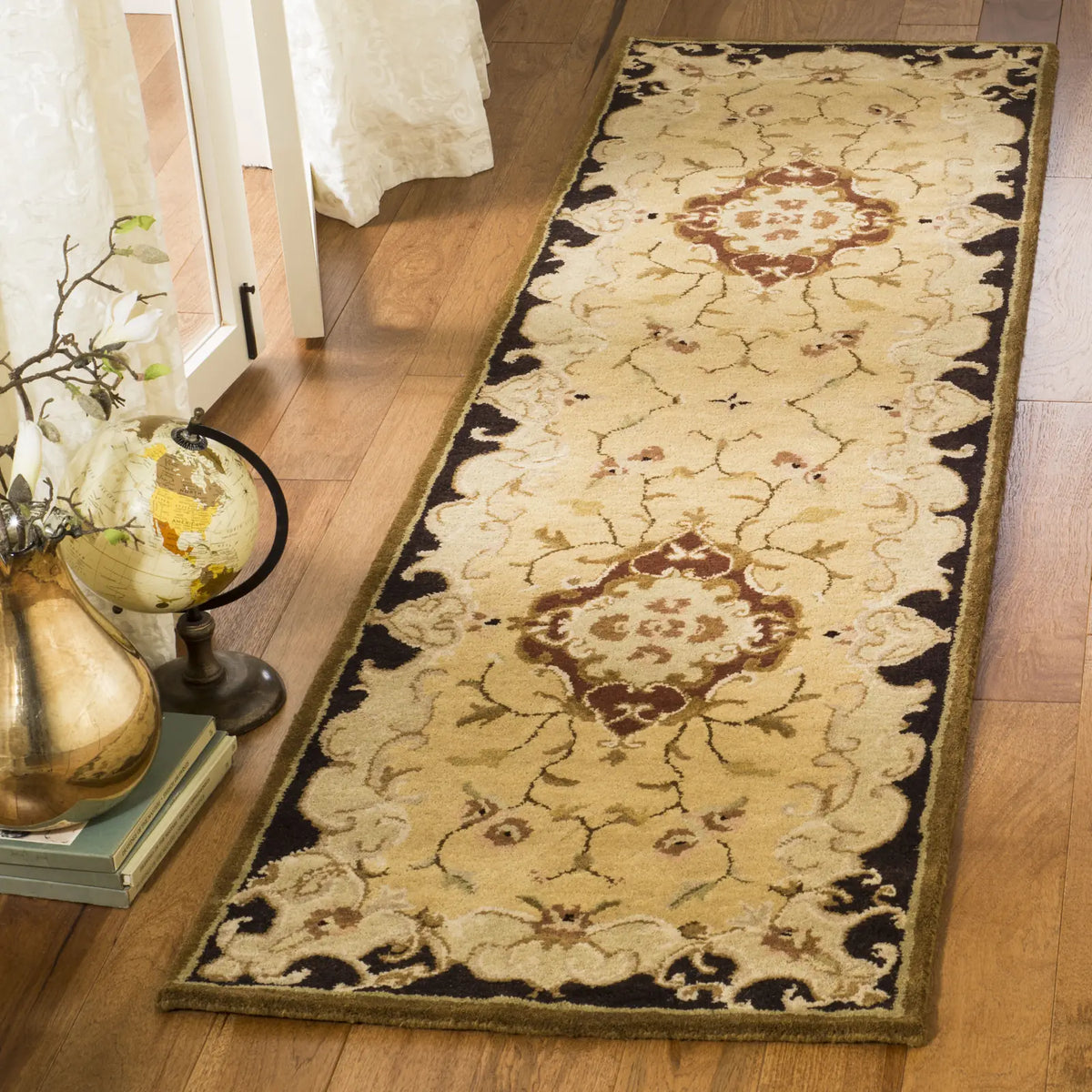 Safavieh Classic 2'-3" x 10'-0" Rug in Gold / Cola