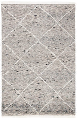 Safavieh Casablanca 4'-0" x 6'-0" Rug in Grey / Ivory