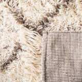 Safavieh Casablanca 4'-0" x 6'-0" Rug in Ivory / Taupe