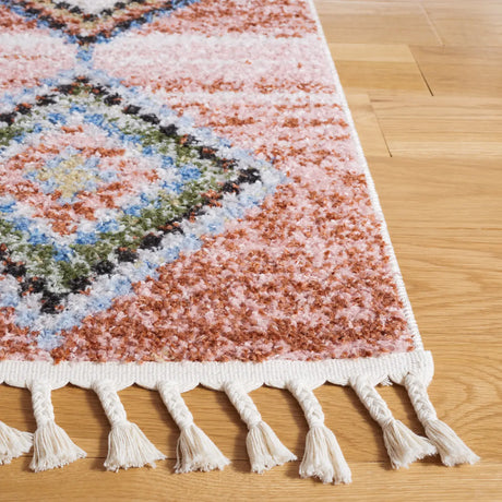 Safavieh Chapel 4'-0" x 6'-0" Rug in Pink / Turquoise