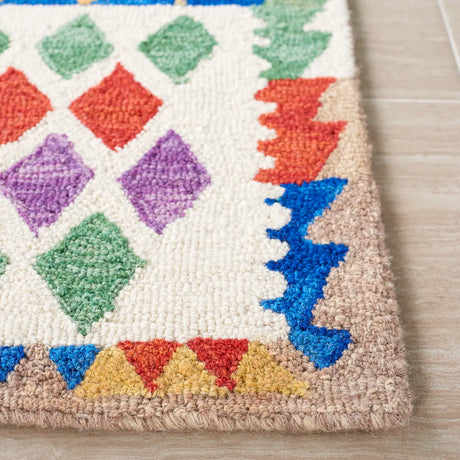 Safavieh Aspen 4'-0" x 6'-0" Rug in Red / Blue