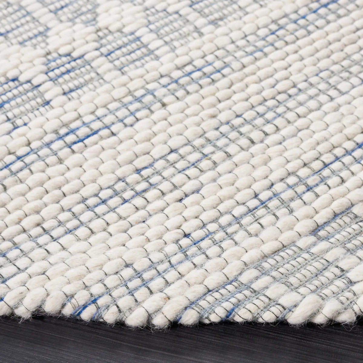 Safavieh Marbella 6'-0" x 6'-0" Rug in Navy / Ivory