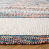 Safavieh Montauk 6'-0" x 6'-0" Rug in Beige / Blue