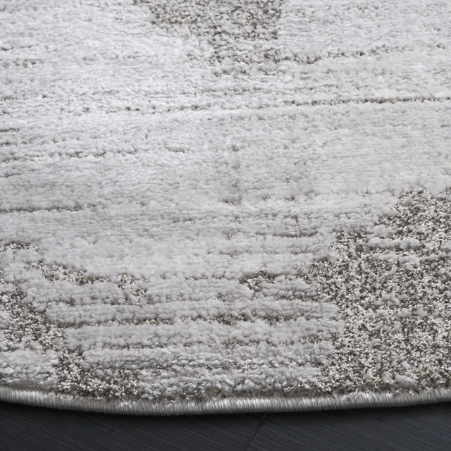 Safavieh Neptune 6'-7" x 6'-7" Rug in Light Grey / Grey