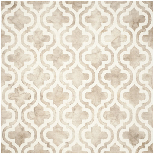 Safavieh Dip Dye 7'-0" x 7'-0" Rug in Beige / Ivory