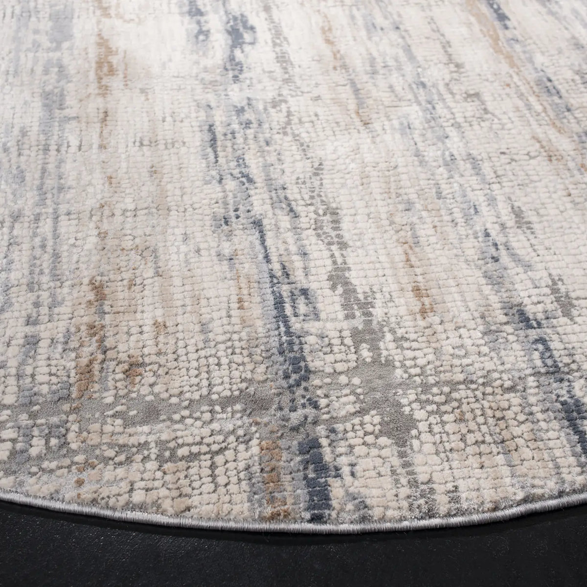 Safavieh Invista 6'-7" x 6'-7" Rug in Cream / Grey