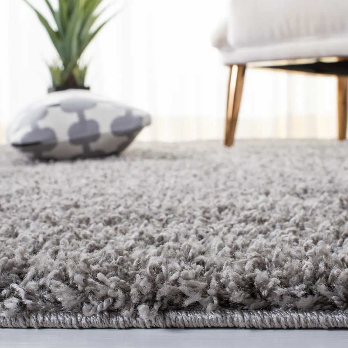 Safavieh Venus Shag 500 4'-0" x 6'-0" Rug in Grey