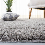 Safavieh Venus Shag 500 4'-0" x 6'-0" Rug in Grey