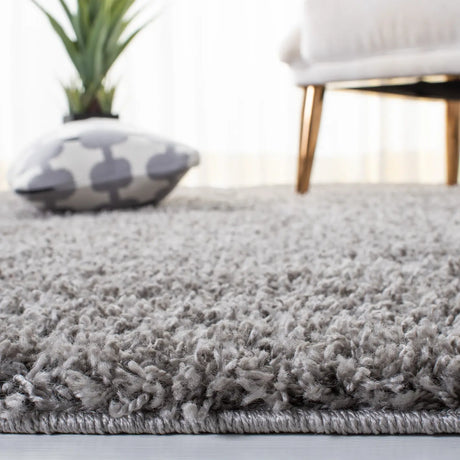 Safavieh Venus Shag 500 4'-0" x 6'-0" Rug in Grey
