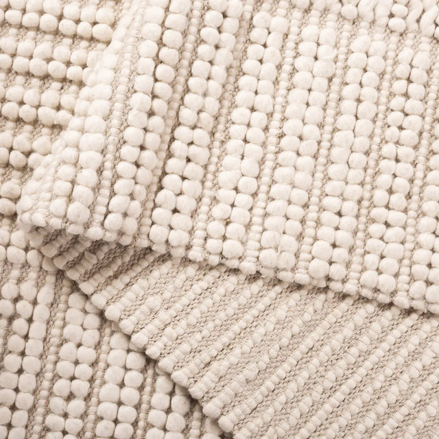 Safavieh Natura 4'-0" x 6'-0" Rug in Ivory