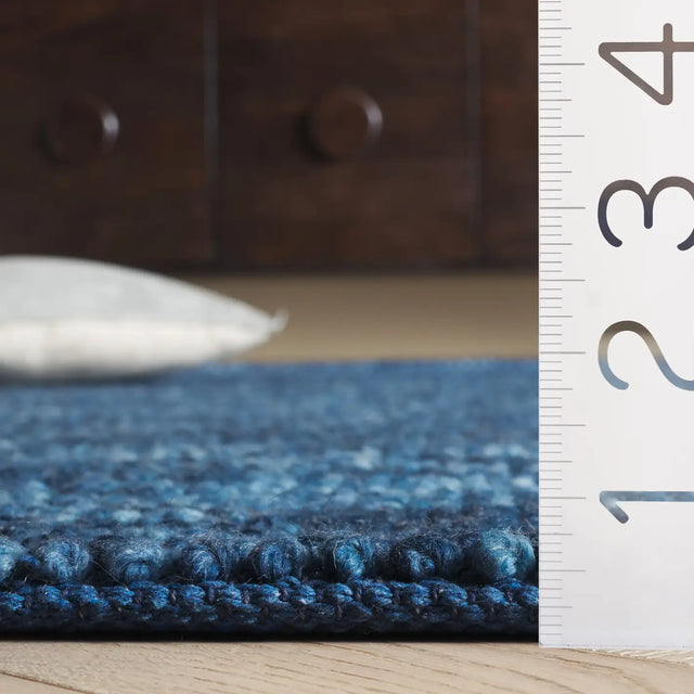 Safavieh Natura 4'-0" x 6'-0" Rug in Navy / Blue