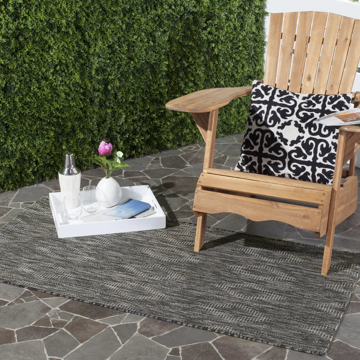 Safavieh Courtyard 2'-7" x 5'-0" Rug in Black / Black