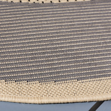 Safavieh Courtyard 5'-3" x 5'-3" Rug in Grey / Cream
