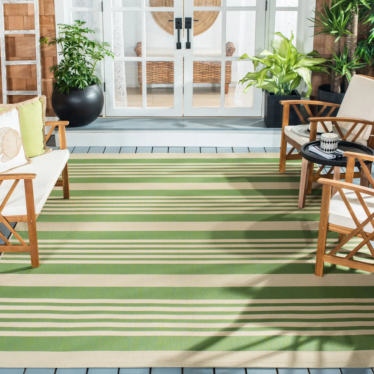 Safavieh Courtyard 10'-0" x 14'-0" Rug in Green / Beige