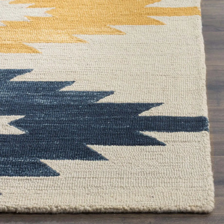 Safavieh Aspen 4'-0" x 6'-0" Rug in Ivory / Multi