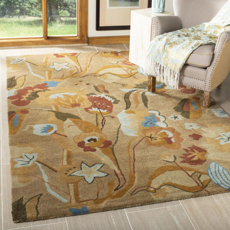 Safavieh Soho 3'-6" x 5'-6" Rug in Beige / Multi