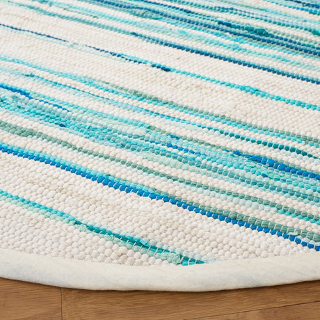 Safavieh Rag Rug 6'-0" x 6'-0" Rug in Ivory / Green
