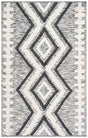 Safavieh Kenya 6'-0" x 9'-0" Rug in Ivory / Black