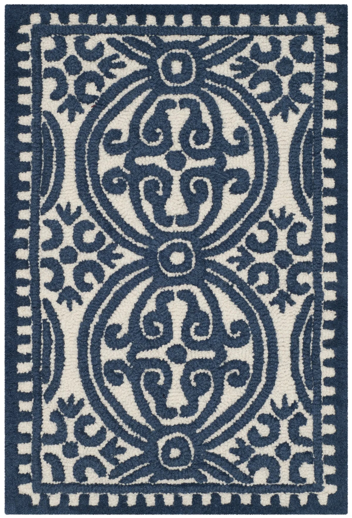 Safavieh Cambridge 2'-0" x 3'-0" Rug in Ivory / Navy