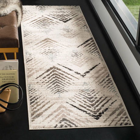 Safavieh Amsterdam 2'-3" x 8'-0" Rug in Cream / Beige