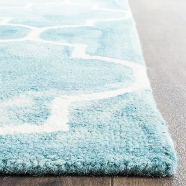 Safavieh Dip Dye 6'-0" x 9'-0" Rug in Turquoise / Ivory