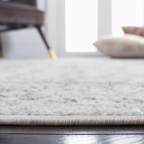 Safavieh Tulum 4'-0" x 6'-0" Rug in Ivory / Grey
