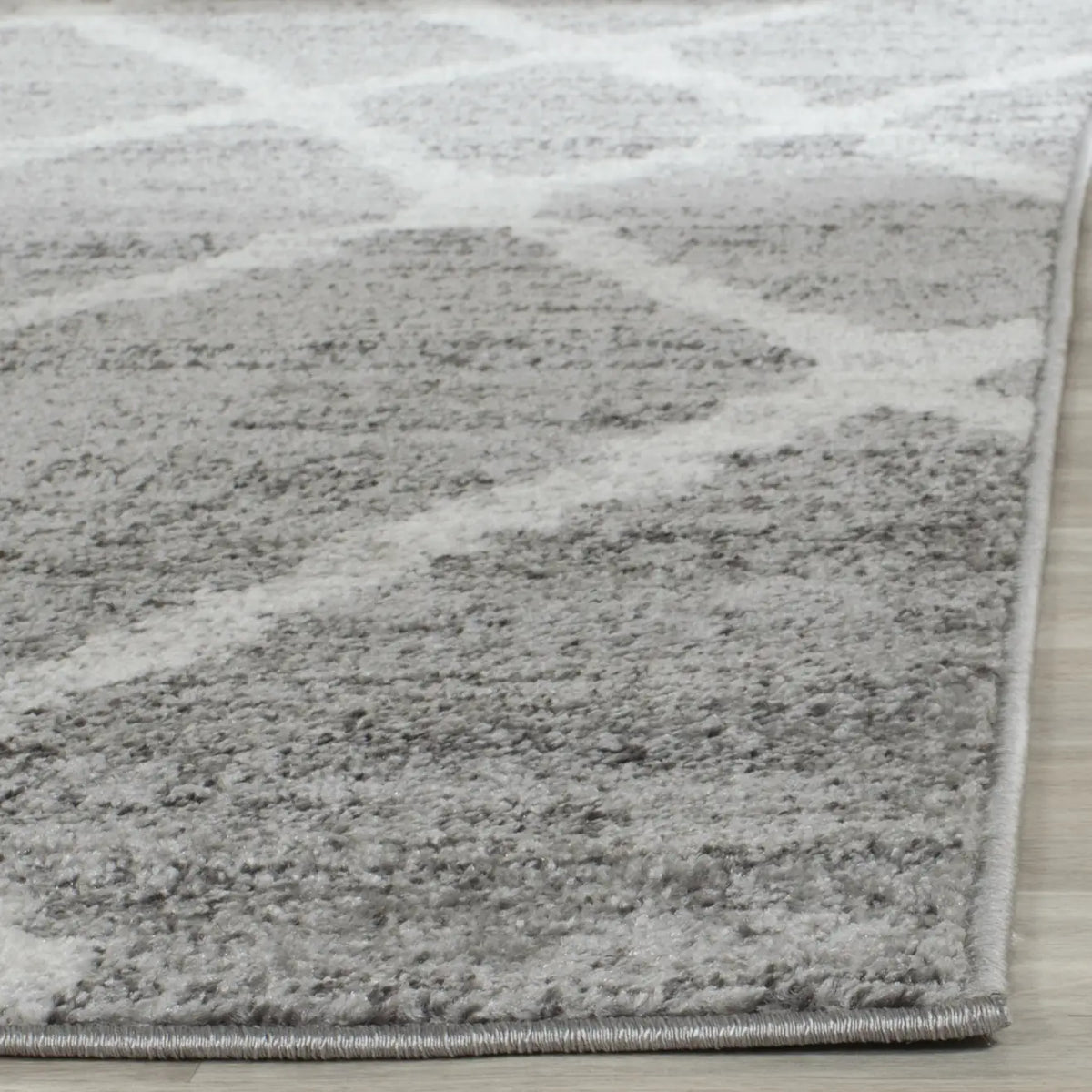 Safavieh Adirondack 10'-0" x 14'-0" Rug in Ivory / Silver