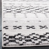 Safavieh Adirondack 4'-0" x 6'-0" Rug in Grey / Ivory