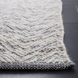 Safavieh Kilim 5'-0" x 8'-0" Rug in Grey / Beige