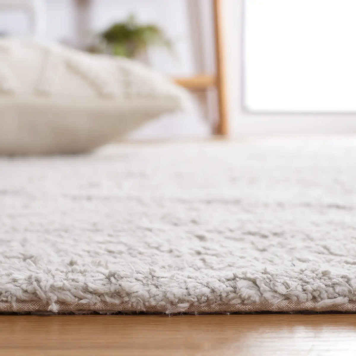 Safavieh Easy Care 5'-0" x 8'-0" Rug in Grey / Ivory